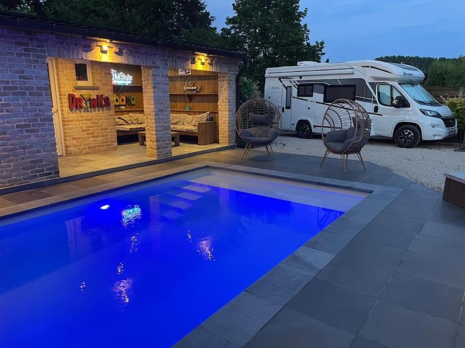 Camper Met Sauna En Zwembad In De Rand Van De Vlaamse Ardennen Hotell Haaltert Exteriör bild